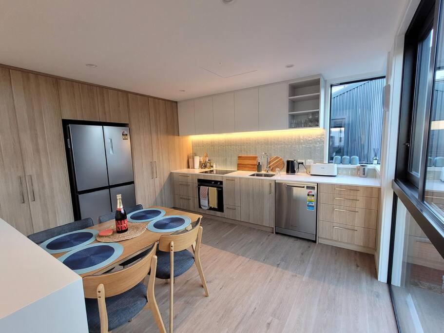 Downtown Apartment Christchurch Bagian luar foto